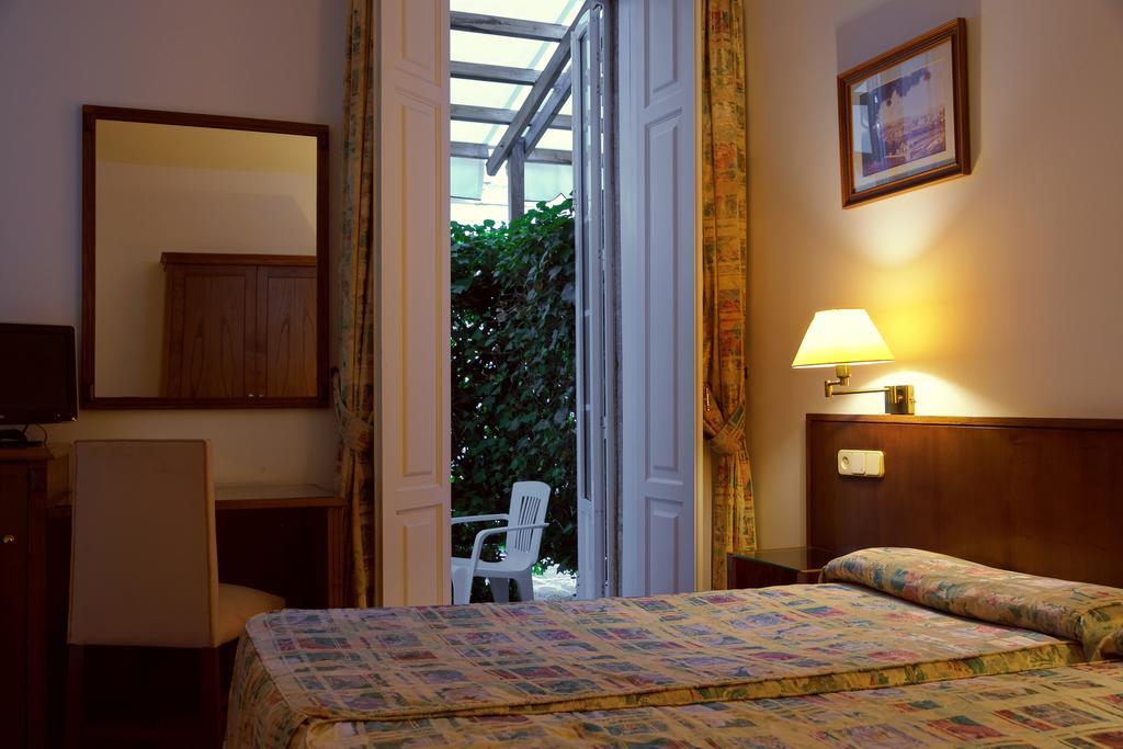 Hotel Pazo Almuzara Boborás Esterno foto